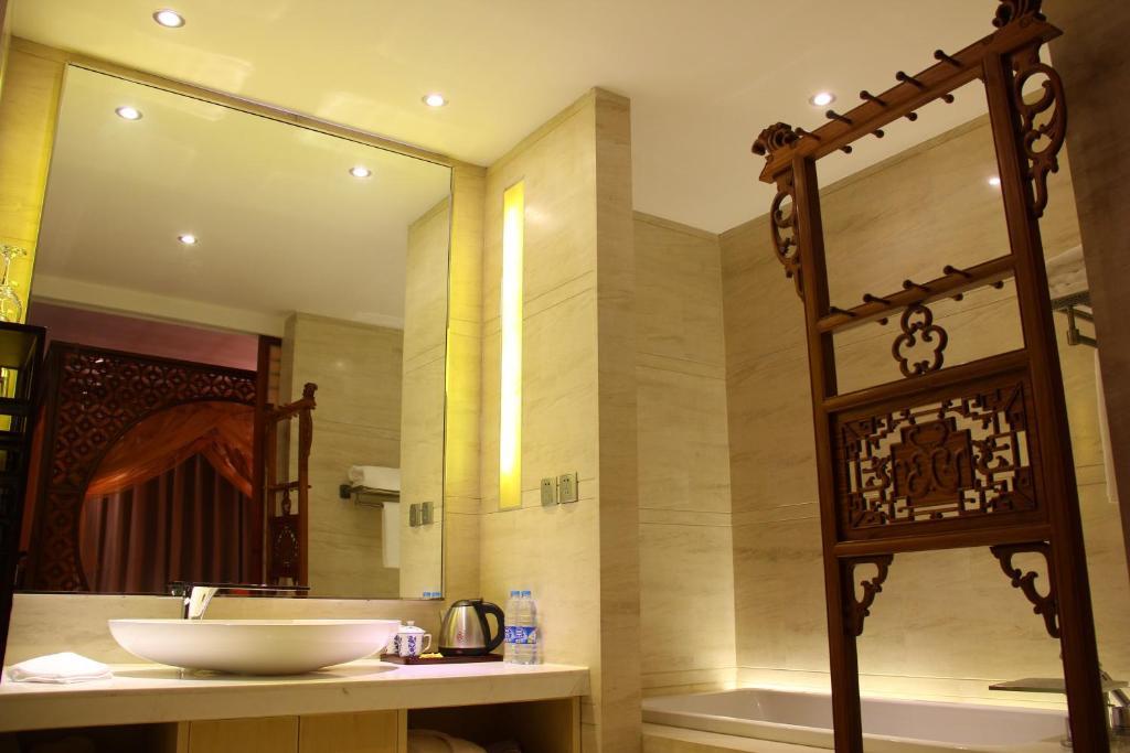 Beijing Imperial Courtyard Hotel Exterior photo